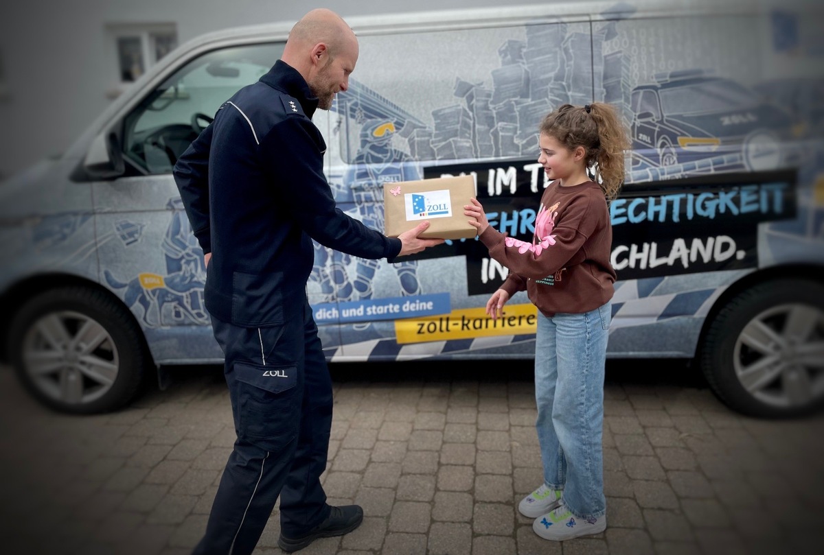 HZA-SB: ZOLL lässt Kinderherzen höherschlagen; Der etwas andere Besuch vom ZOLL