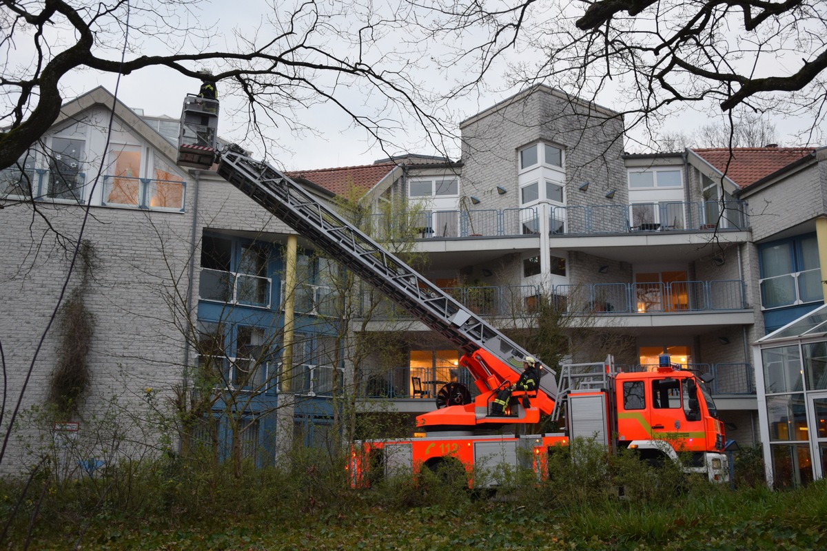 FW-MH: Brand im Wohnstift ging glimpflich aus.