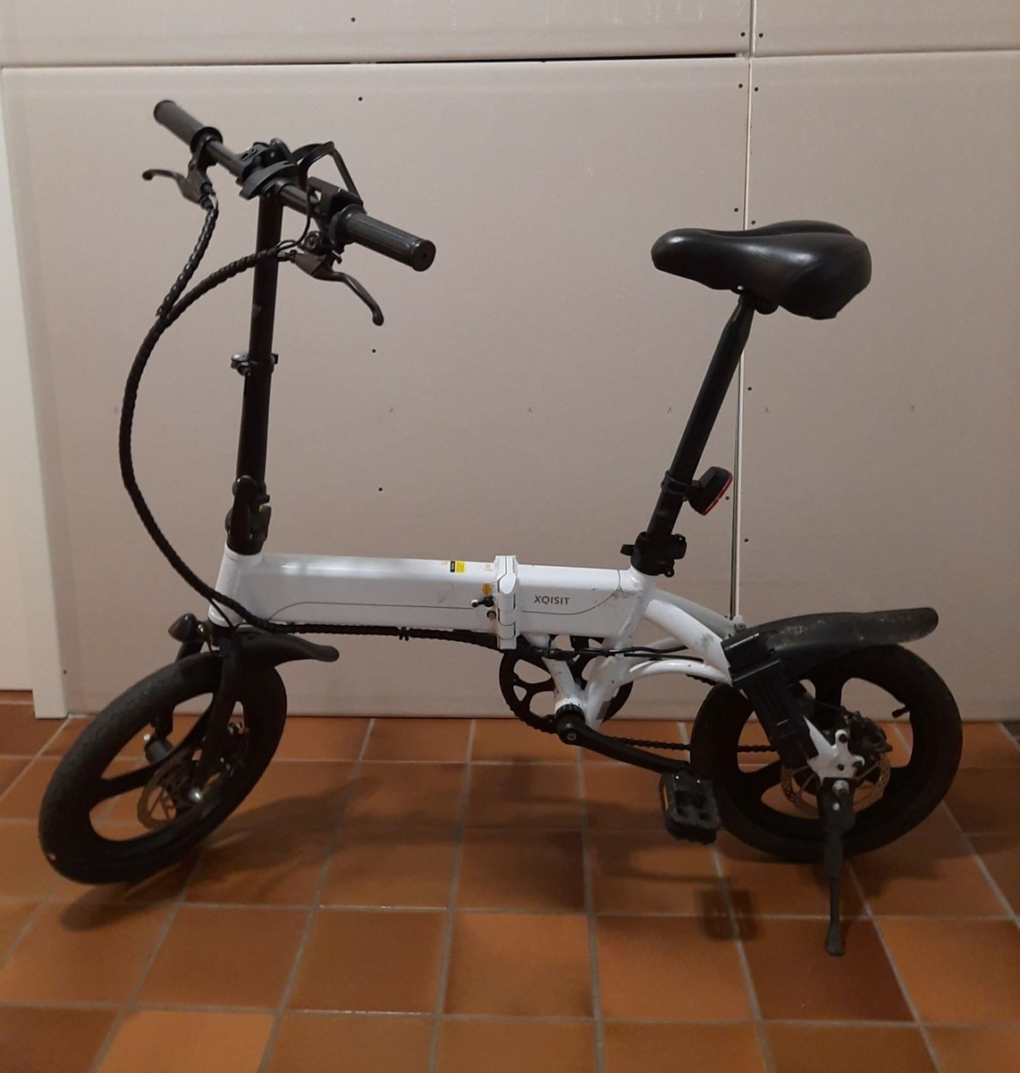 POL-HL: HL-Genin / Eigentümer von Falt-E-Bike gesucht