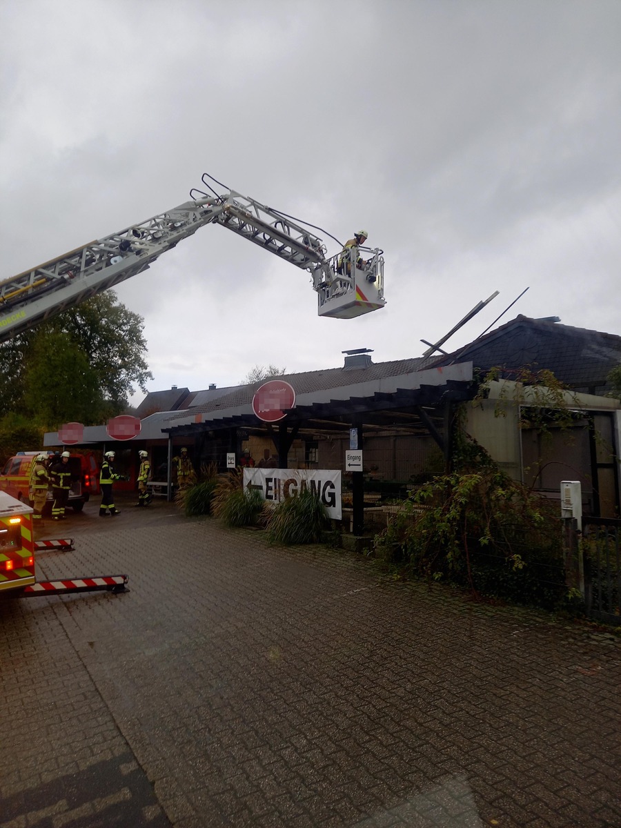 FW-EN: Sieben Sturmeinsätze für die Feuerwehr Herdecke am Morgen - 20 sicherten das Stadtgebiet