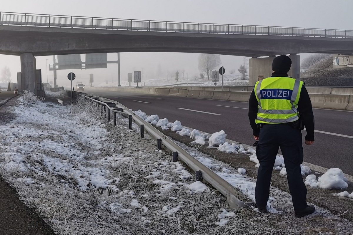 Bundespolizeidirektion München: Visum und Führerschein abgelaufen/ Bundespolizei verweigert Töpferwarenverkäufer die Einreise