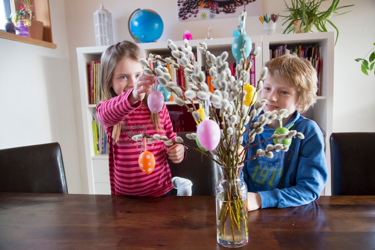 Ach du dickes Ei: Osterfest mit Tücken / Der Osterbesuch bei Verwandten und Freunden kann teuer werden, wenn die eigenen Kinder Schäden anrichten / Die DVAG-Experten klären auf in Sachen Haftpflicht