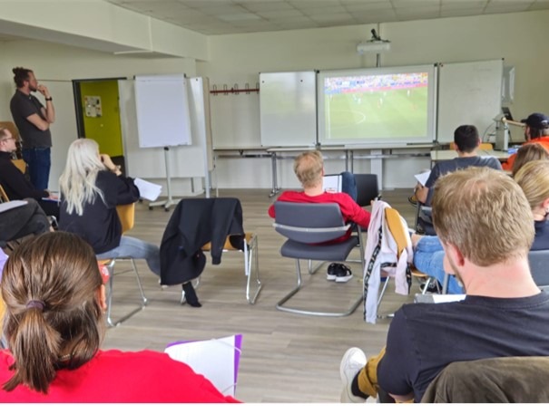 „Suchtpolitisches Versagen“: Studierende analysieren EM-Achtelfinalspiel