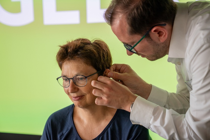 GEERS setzt auf KI-Hörgeräte: Wie Hörgeräte mit KI den Markt revolutionieren