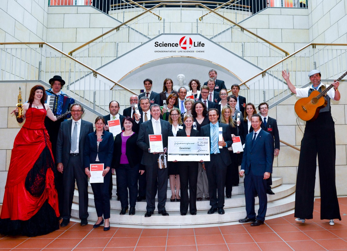 Idee zum Schutz der Leber gewinnt Science4Life Venture Cup / Sieger des 15. deutschlandweiten Businessplan-Wettbewerbs in Frankfurt am Main ausgezeichnet / Gesundheitsthemen im Fokus der Gründer (BILD)