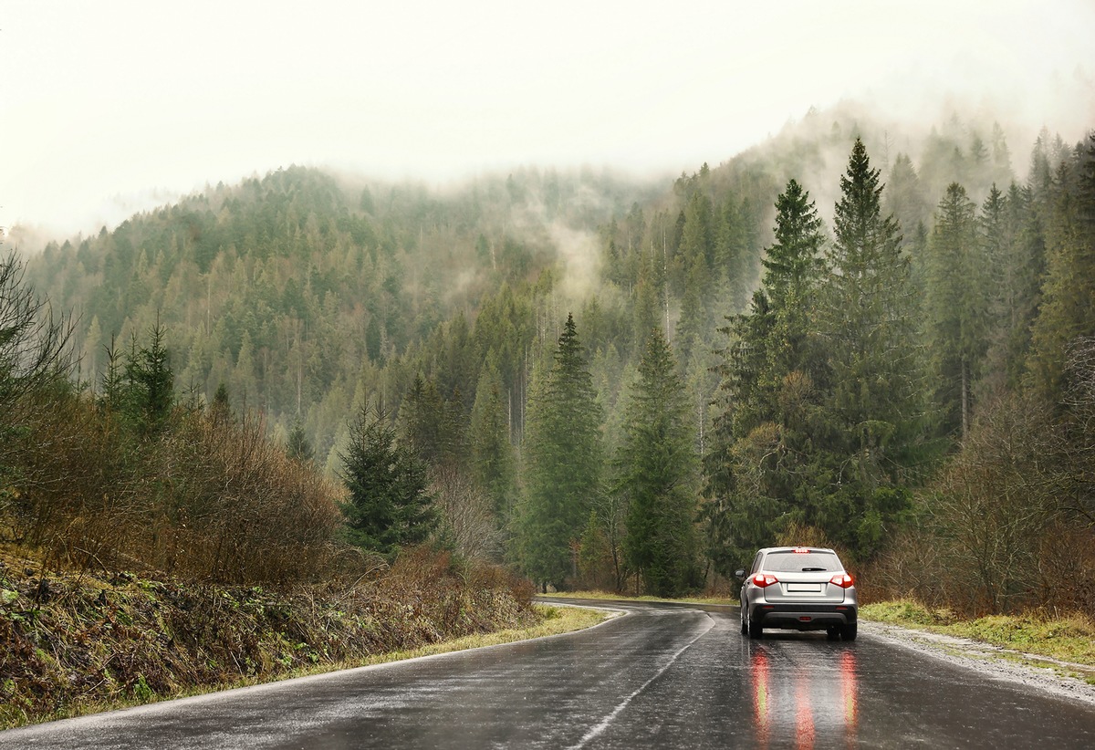 EXPERTENTIPP: Vorsicht, Rutschgefahr! Jetzt das Auto auf den Winter vorbereiten