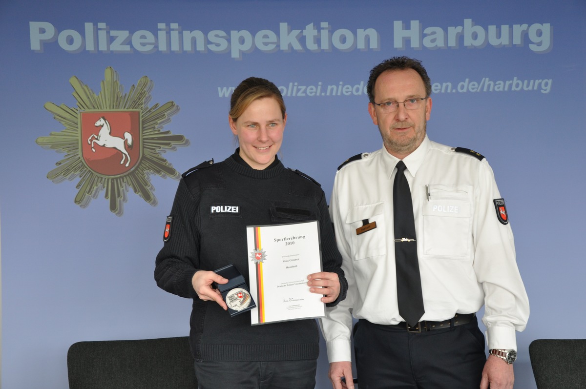 POL-WL: Buchholz i.d. Nordheide - Polizeisportlerin geehrt