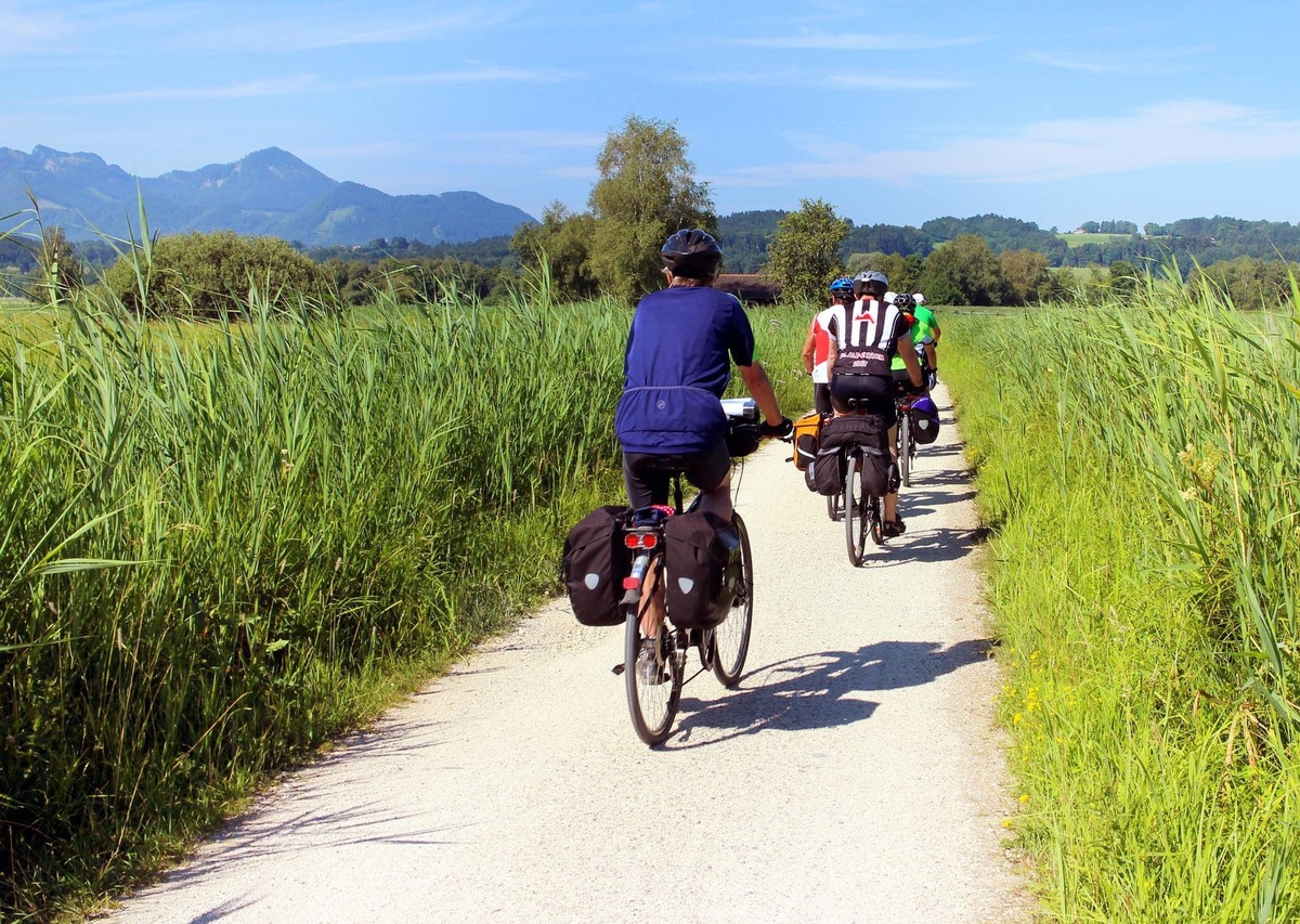 Mit dem Fahrrad auf Reisen - Pressemeldung ADAC