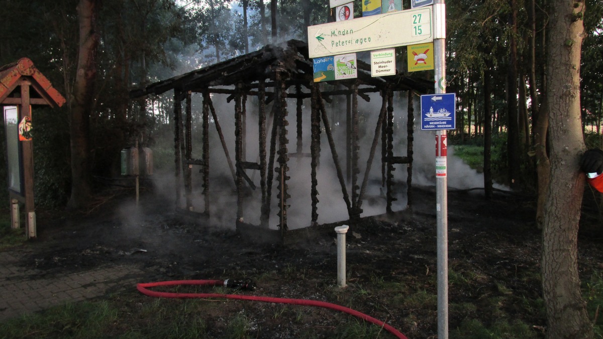 POL-NI: Brand einer Fahrradschutzhütte zwischen Müsleringen und Diethe