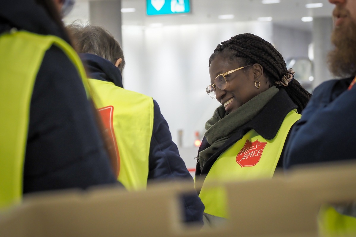 Die Heilsarmee empfängt täglich Flüchtlinge aus der Ukraine und ermöglicht die Unterbringung von Personen in Genf, Zürich und Bern