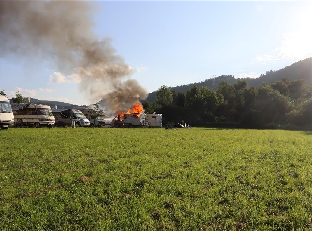 POL-PDWIL: Wohnmobil in Brand geraten