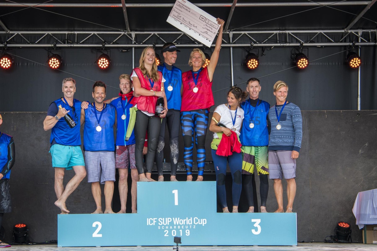 ICF SUP World Cup Scharbeutz startet mit Charity-Race bei perfekten Bedingung