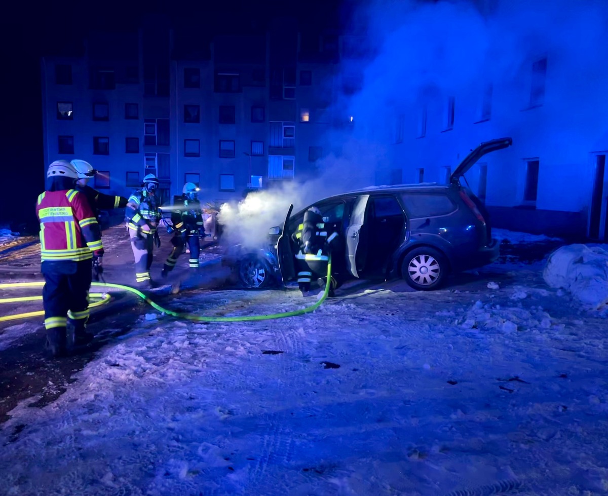 FW-PL: Mehrere Fahrzeugbrände im Ortsteil Ohle.