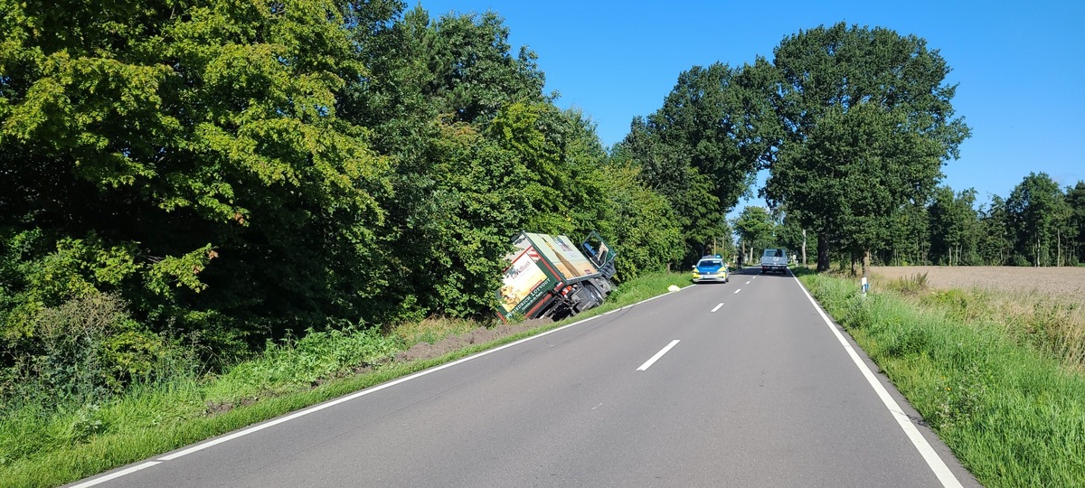 POL-NI: Diepenau - LKW kommt bei Überholvorgang von der Fahrbahn ab