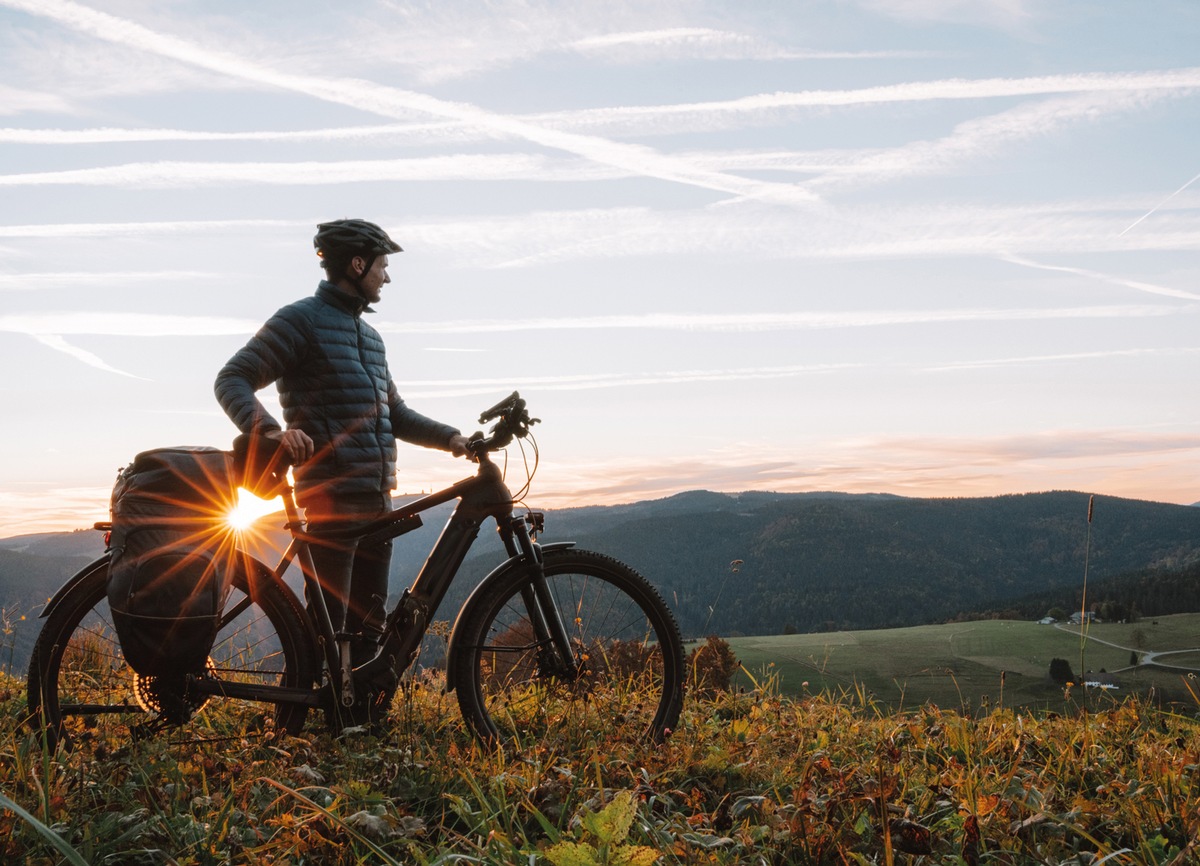 ADAC Studie: Jeder Fünfte plant die Anschaffung eines E-Bikes / Hoher Informationsbedarf vor der Anschaffung / E-Citybike am häufigsten nachgefragt / Abo als zukünftige Alternative im Blick