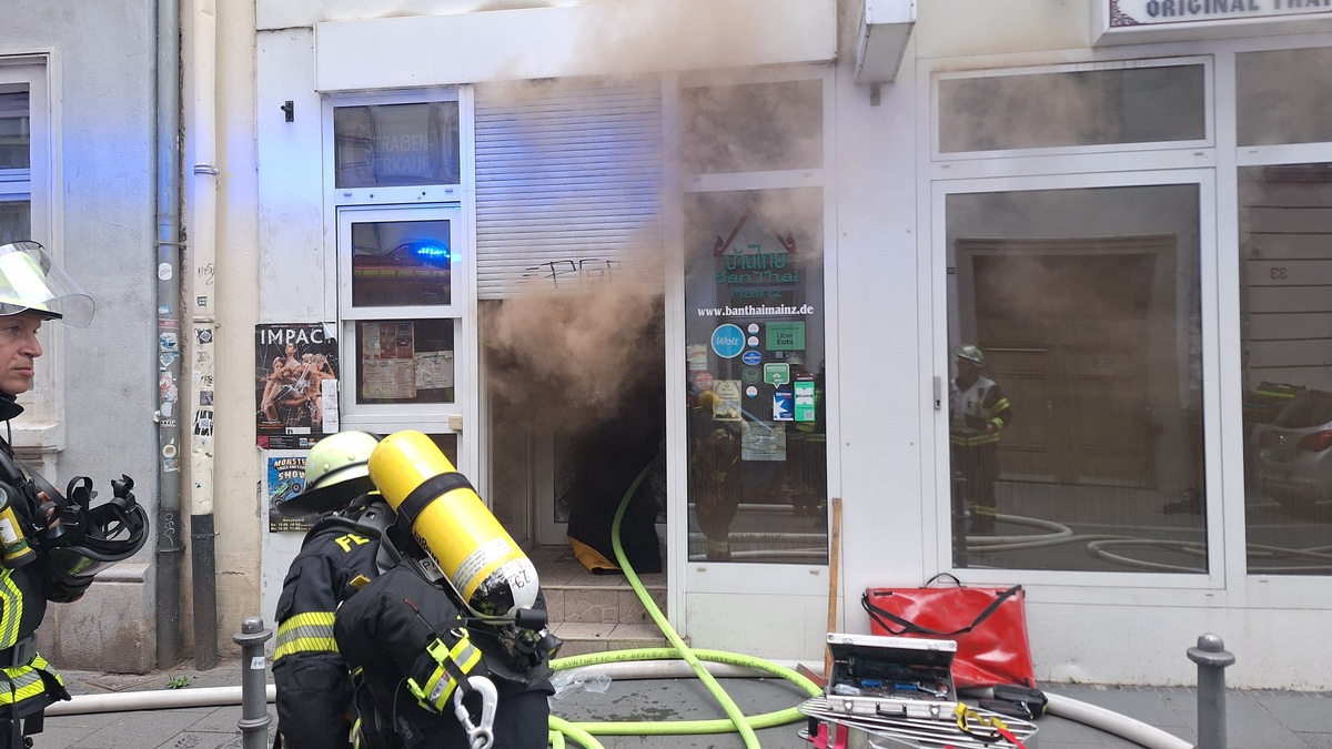 FW Mainz: Brand in einer Gaststätte in der Neutorstraße