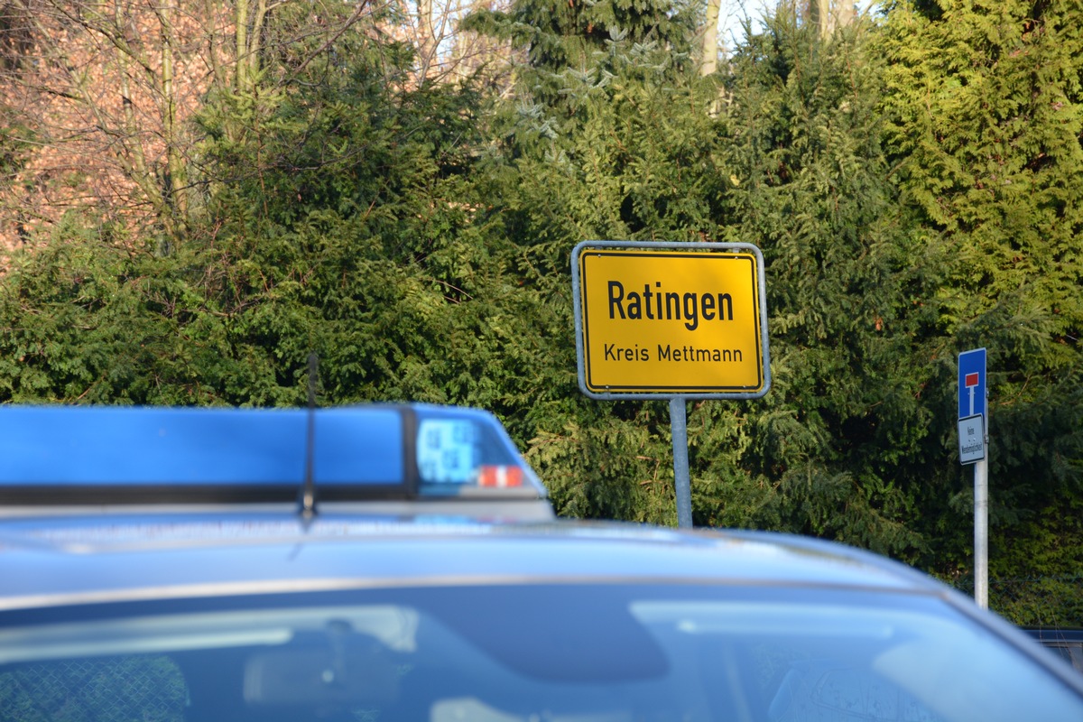 POL-ME: Brand auf Sportplatz - die Polizei sucht Zeugen - Ratingen - 2008043