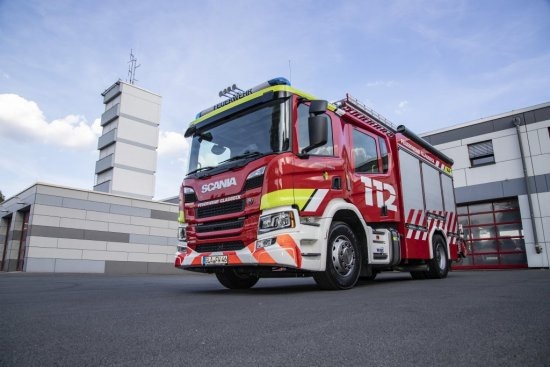 FW-GLA: Brand in einem Gewerbebetrieb - arbeitsintensiver Einsatz für die Feuerwehr - Personen wurden glücklicherweise nicht verletzt.