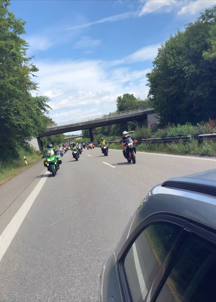 POL-PDLD: Motorradkonvoi auf der B9