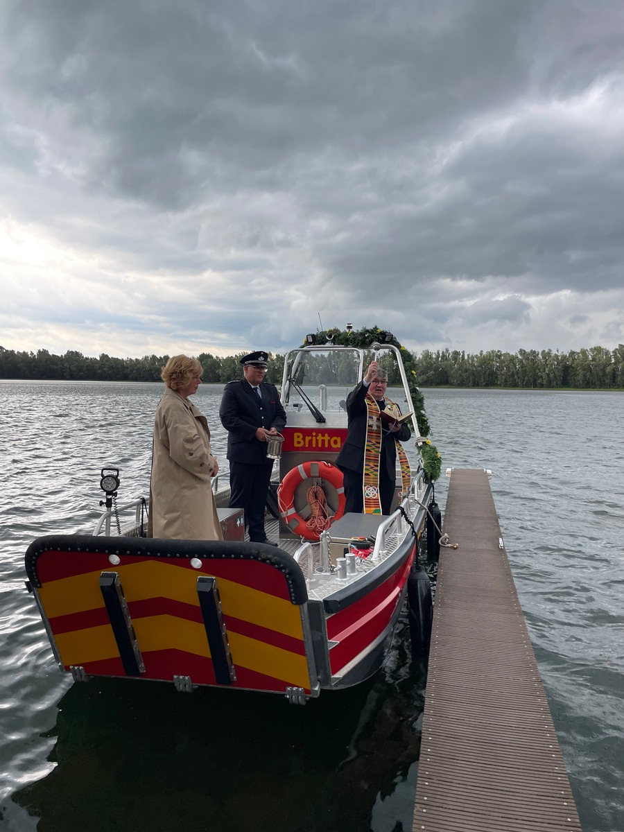 Feuerwehr Kalkar: Ein neues Rettungsboot in der Stadt Kalkar