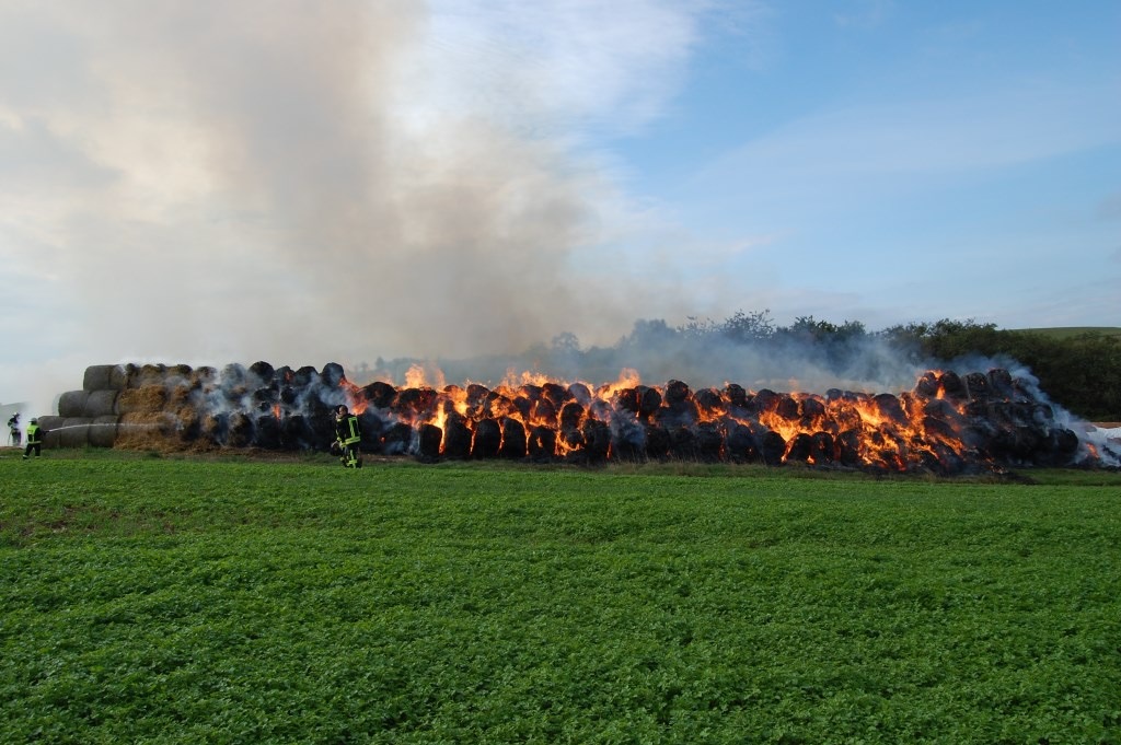 POL-PPWP: Heuballenbrand