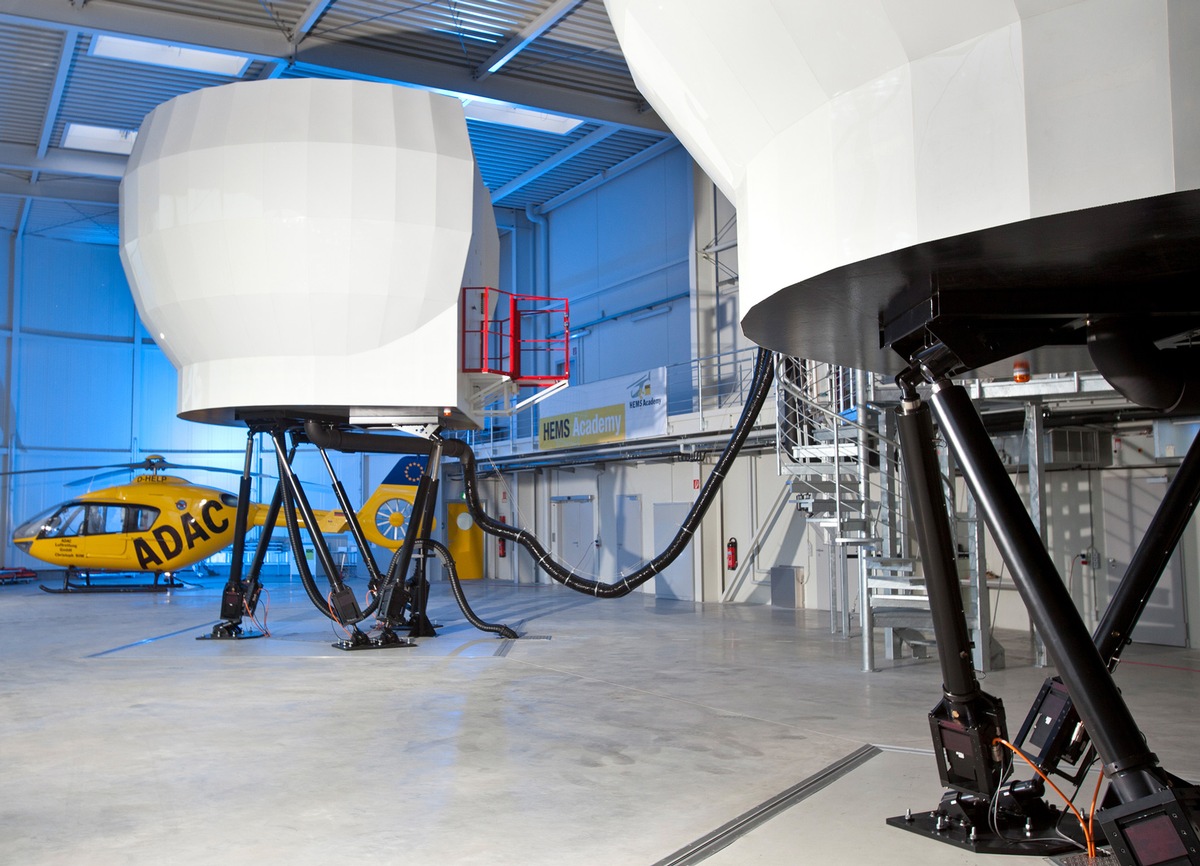 HMotion: ADAC HEMS Academy und Airbus Helicopters gründen Joint Venture für Flugsimulator-Training