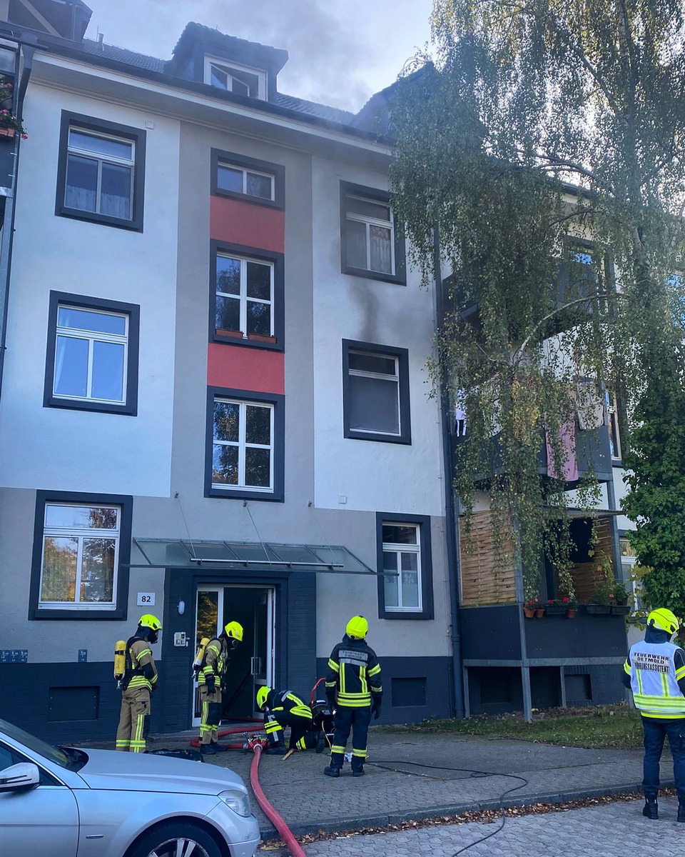 FW-DT: Zimmerbrand in der Lemgoer Straße