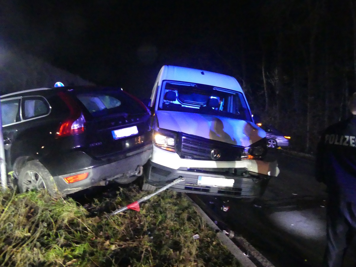 POL-GM: Unfall fordert zwei Verletzte