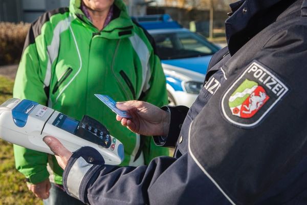 POL-REK: Mann auf Kinderfahrrad mit 2,96 Promille unterwegs - Wesseling