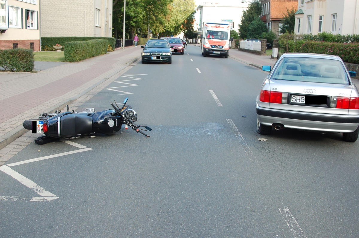 POL-STH: Motorradfahrer bei Verkehrsunfall schwer verletzt