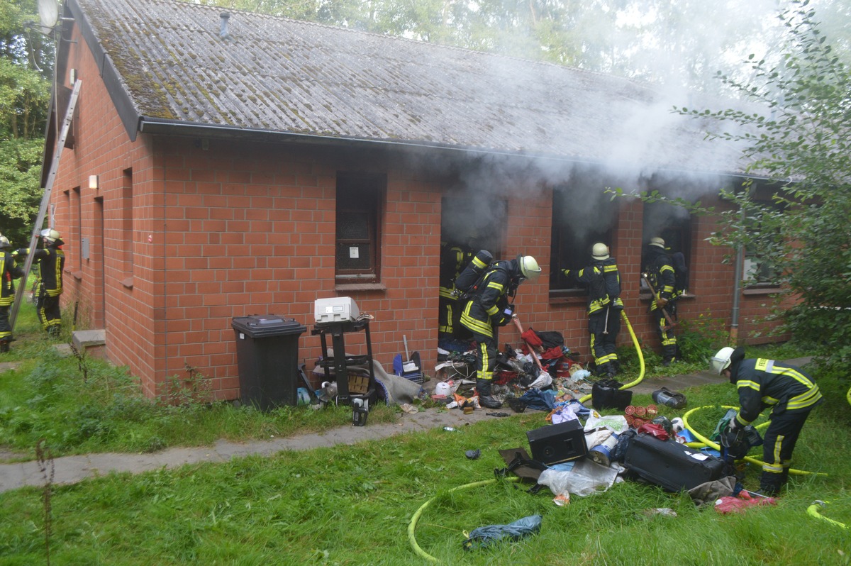 POL-STD: Brand in Buxtehuder Obdachlosenunterkunft