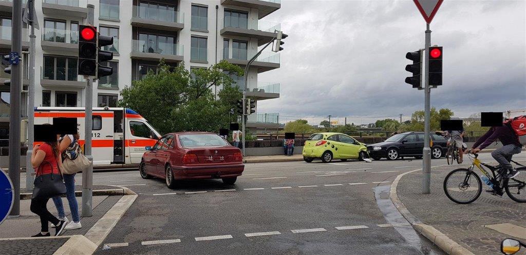 POL-PPKO: Unfall an der Balduinbrücke in Koblenz