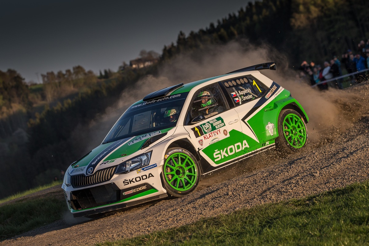 Perfekter Auftakt: Neuer SKODA Fabia R5 siegt bei seiner Rallye-Weltpremiere (FOTO)