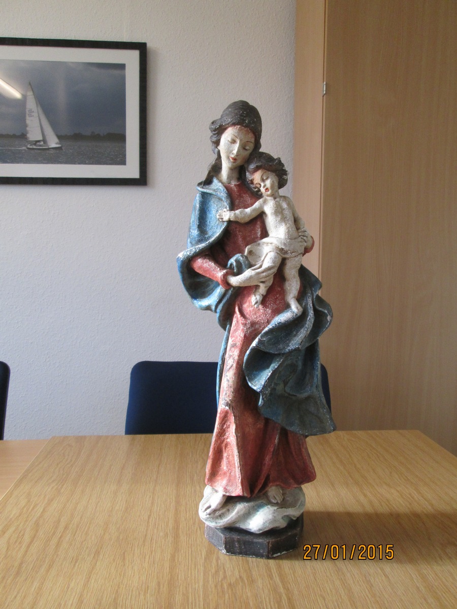 POL-SE: Elmshorn: Madonnenfigur in Elmshorn gefunden - Woher stammt diese? - mit Foto