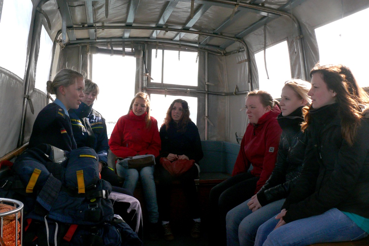 Marine - Pressemitteilung: GIRLS&#039; DAY bei der Marine