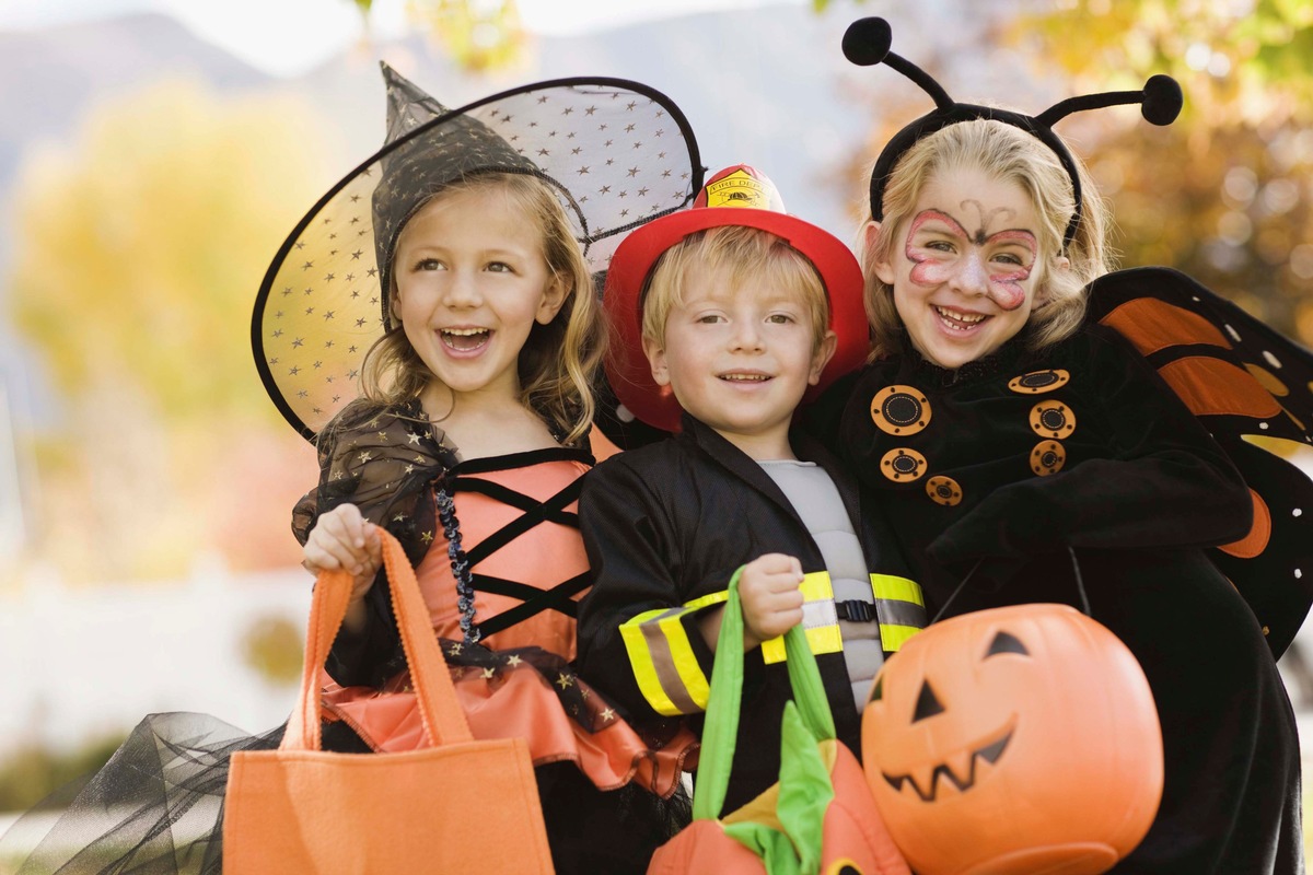 Süßes oder Saures: Sicher feiern an Halloween und St. Martin (BILD)