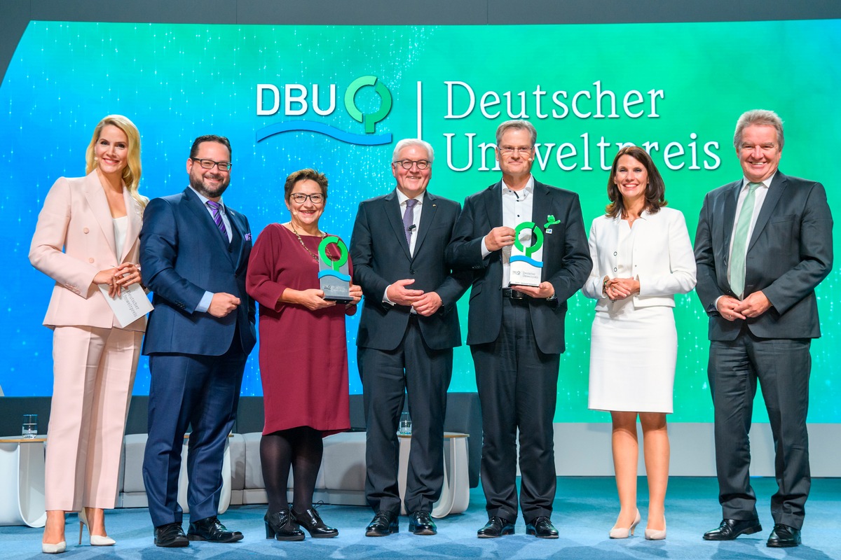 &quot;Mit mutigen Entscheidungen heute positive Wechselwirkungen für morgen auslösen&quot;/ Bundespräsident überreichte heute Deutschen Umweltpreis der DBU - Kögel-Knabner und Schneider geehrt