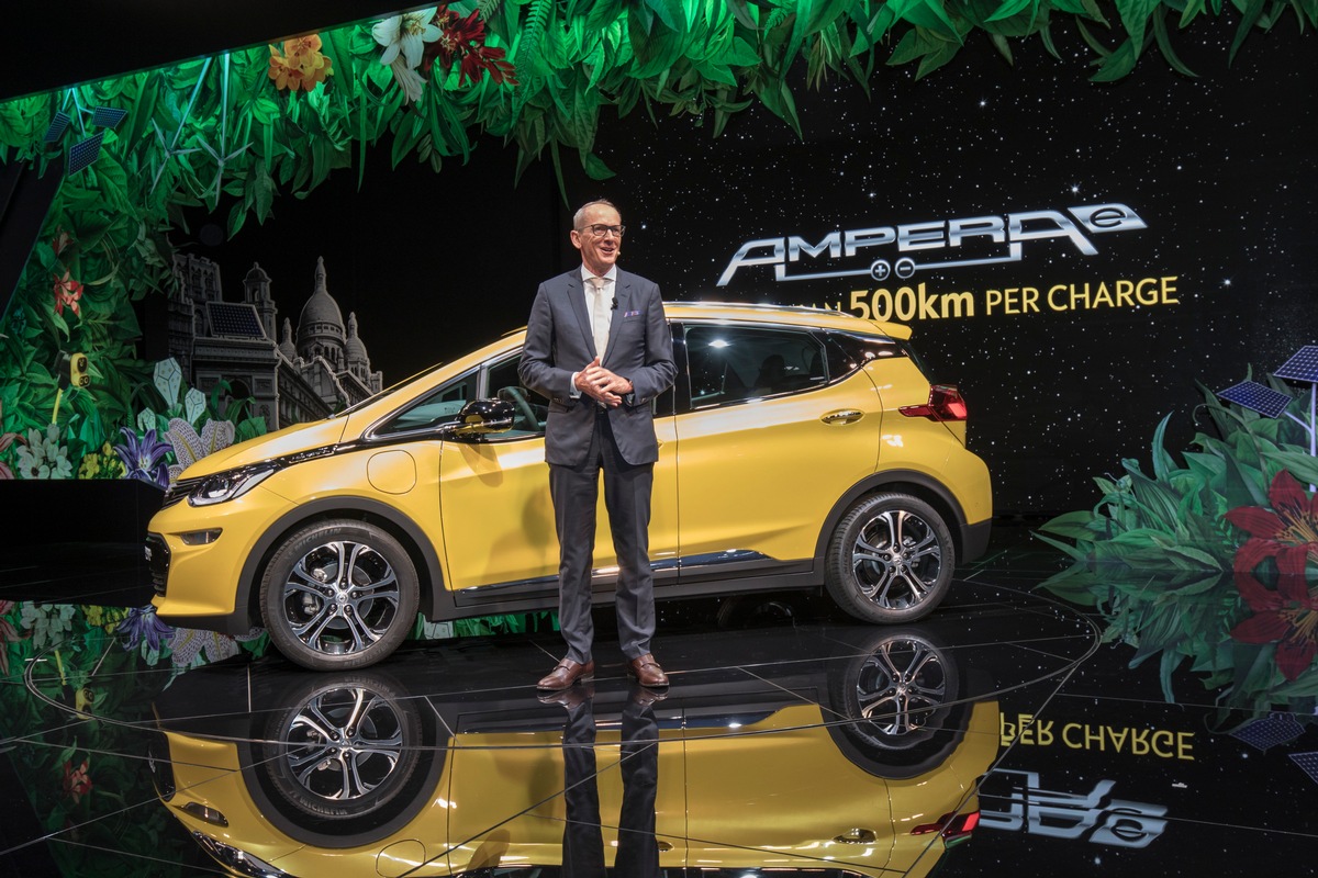 Messestar: Bei Opel dreht sich in Paris alles um den Ampera-e (FOTO)