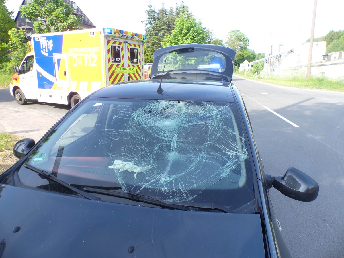 Auto gegen Pedelec: 26-Jähriger wird schwer verletzt