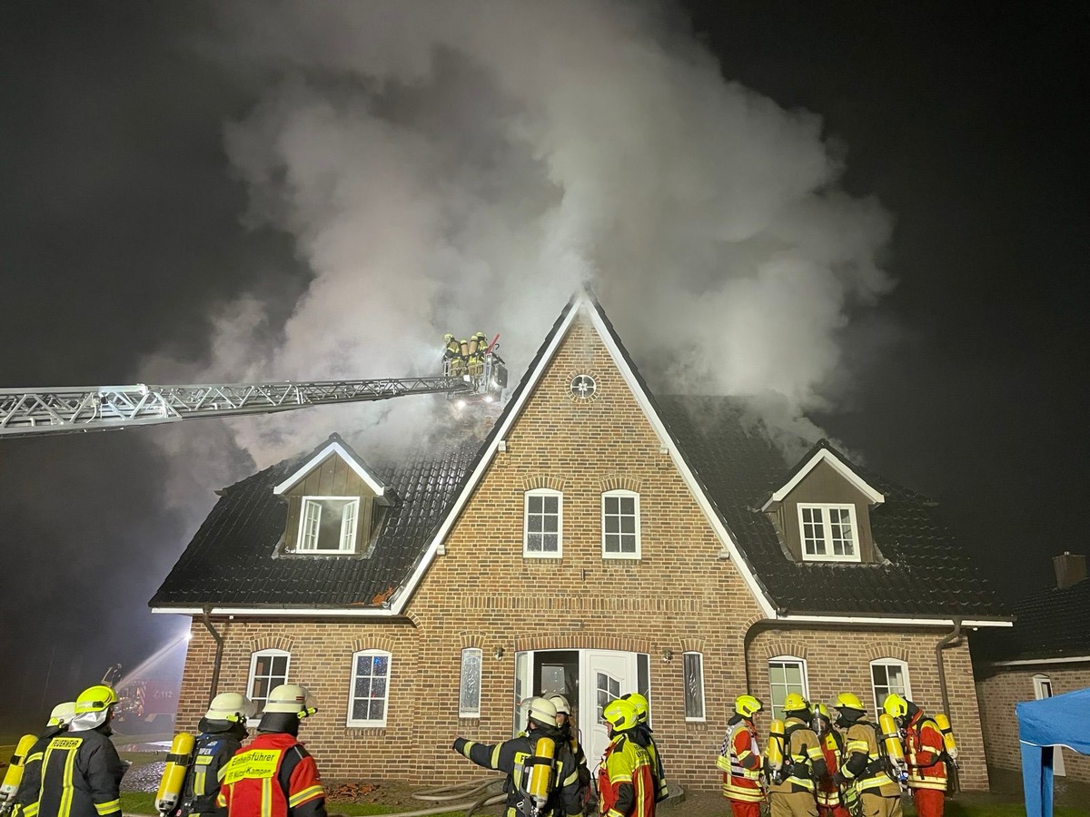 FW-SE: Dachstuhlbrand eines Einfamilienhauses in Lentföhrden