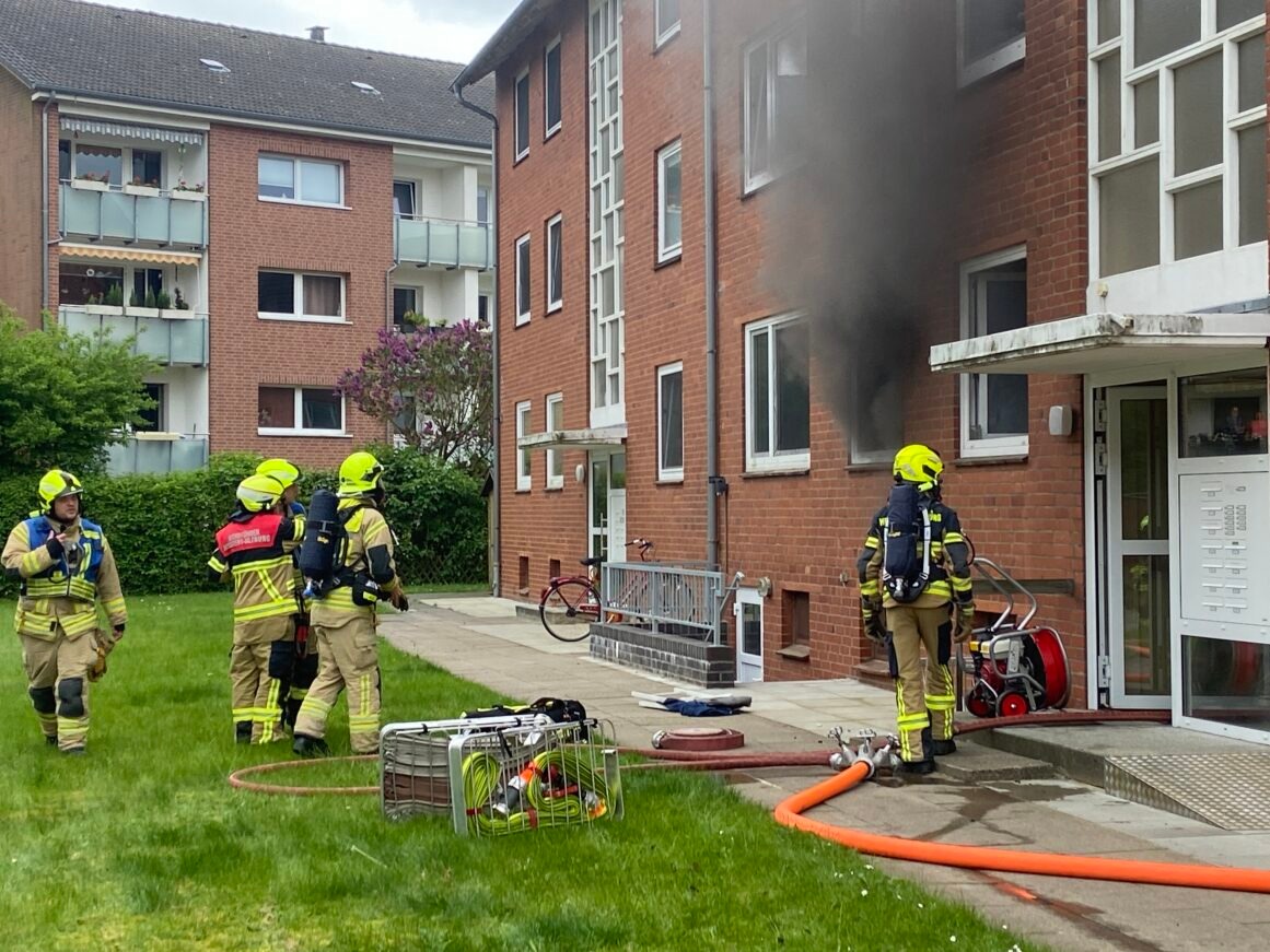 FW-SE: Feuer in einer Küche eines Mehrfamilienhauses in Henstedt-Ulzburg