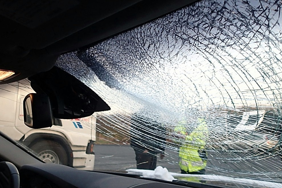 POL-VDMZ: Eisunfälle auf der A61