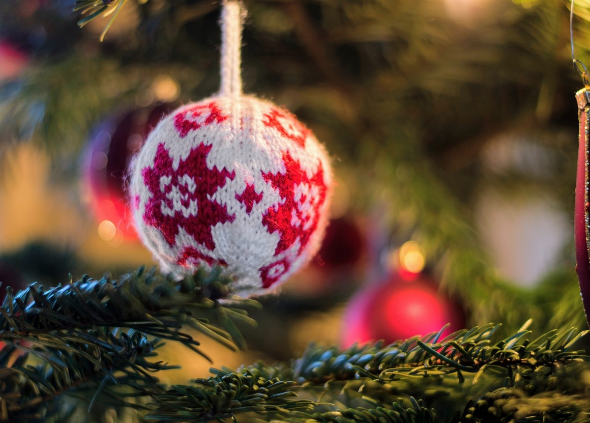 Medienmitteilung: Niesattacken unterm Weihnachtsbaum