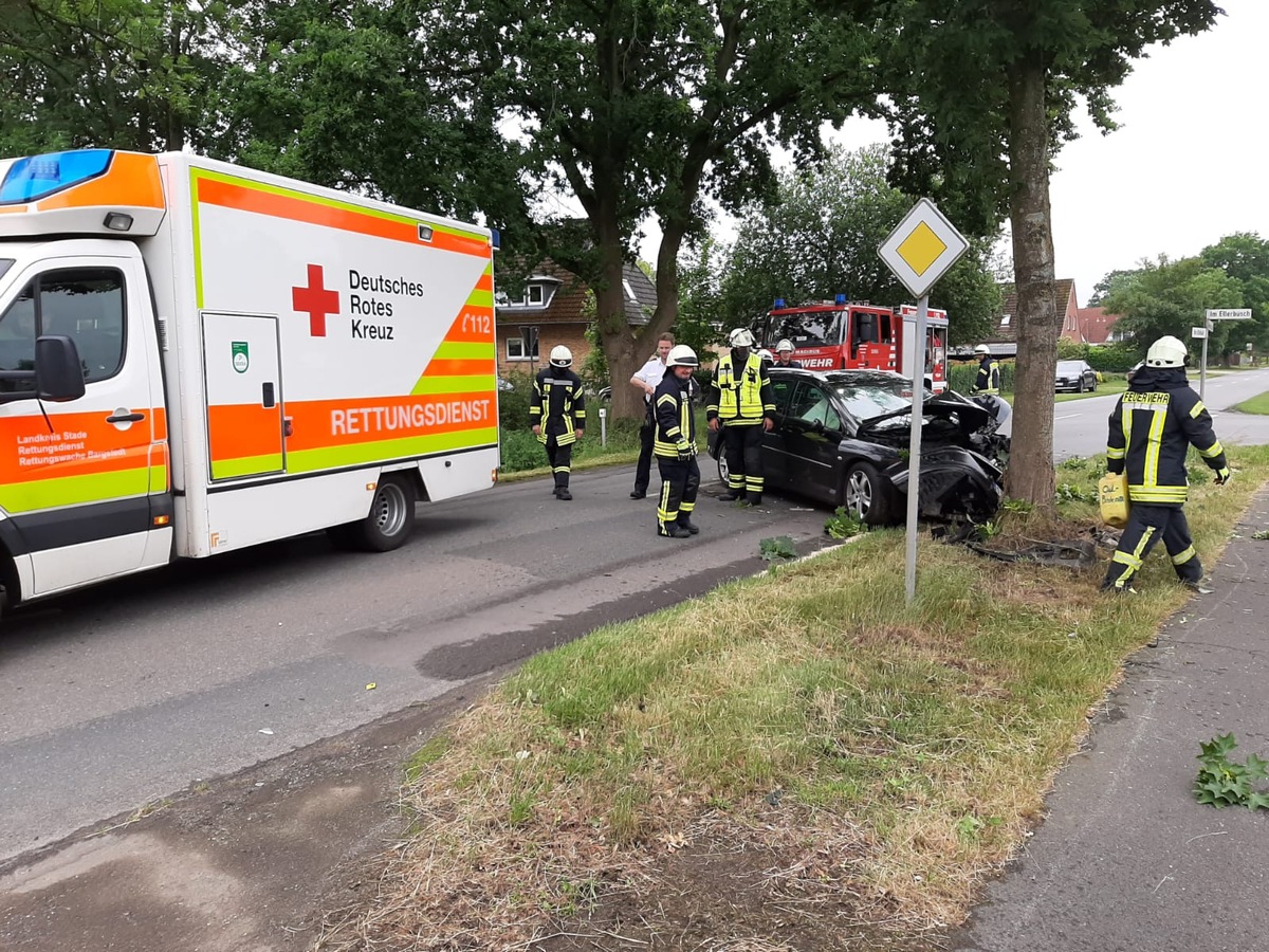 POL-STD: 24-jähriger Autofahrer bei Unfall in Kutenholz verletzt