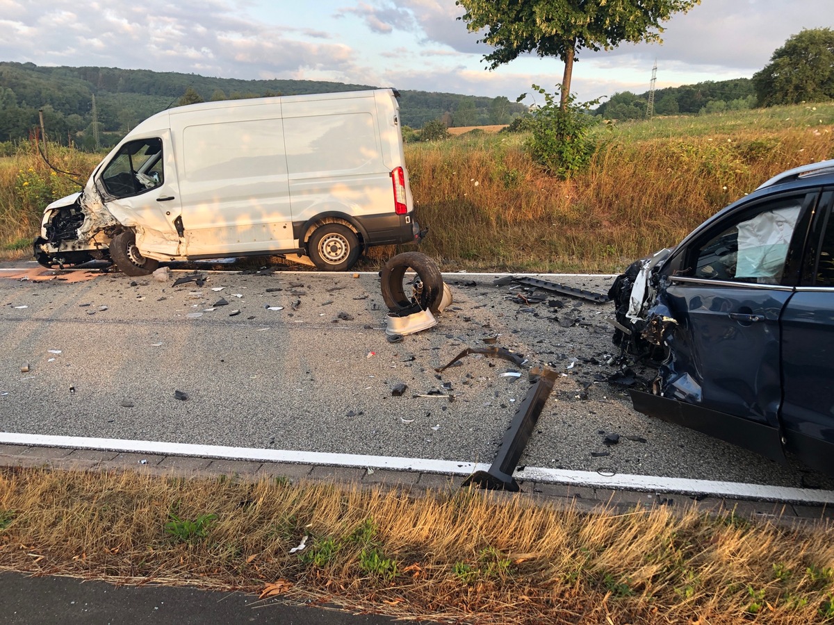 POL-PDKL: Verkehrsunfall mit zwei leicht verletzten Personen