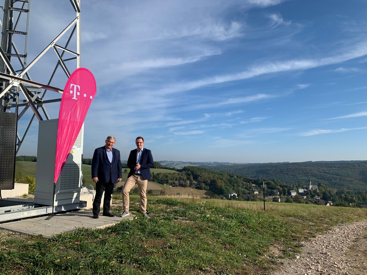 Aue-Bad Schlema. Neuer Mobilfunkmast in Wildbach schließt Funkloch