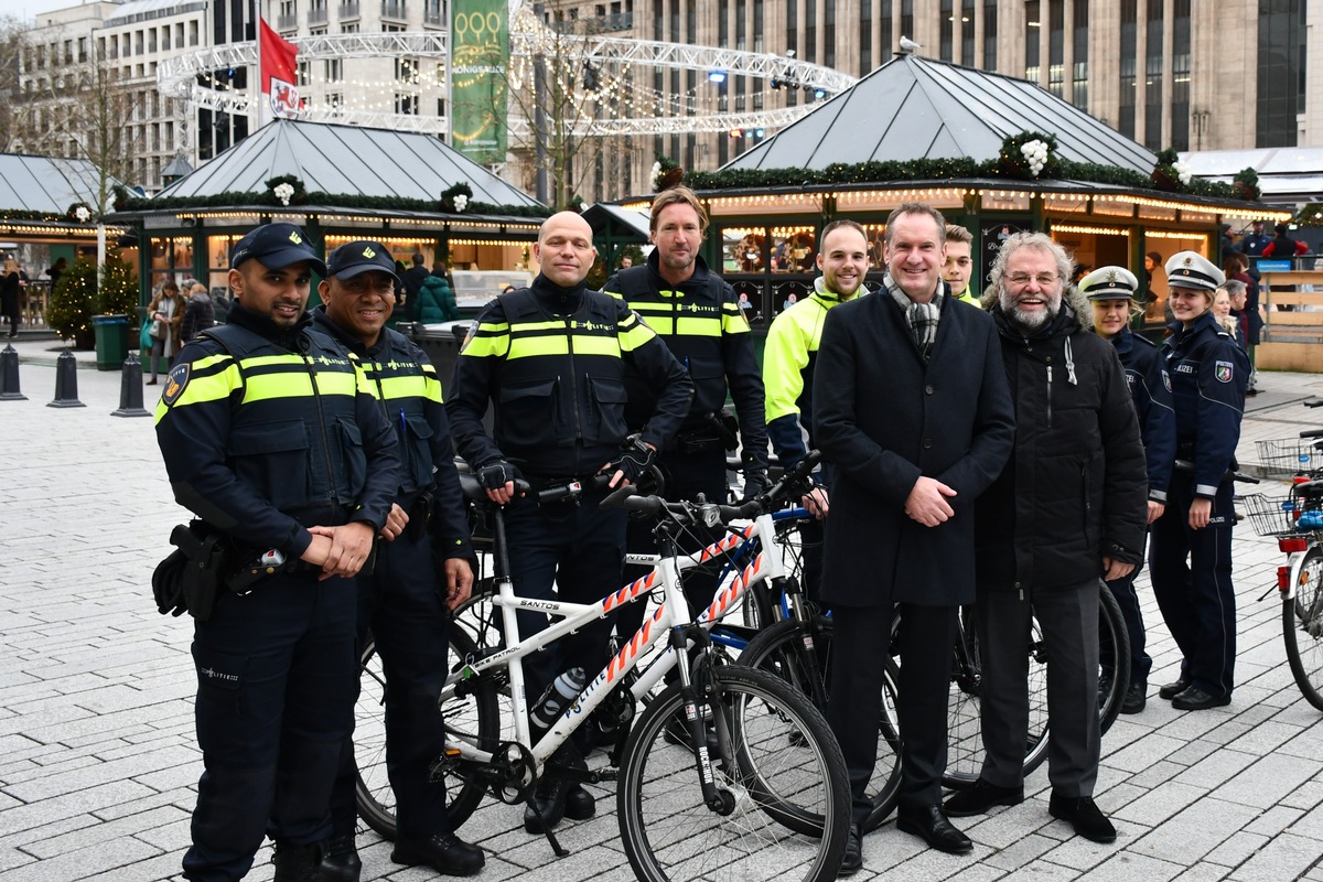 POL-D: Foto zum heutigen Termin - Deutsch-Niederländische Doppelstreifen