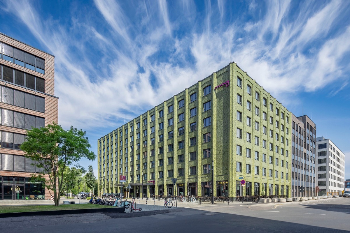 STRABAG Hold Estate erwirbt MOXY-Hotel im I/D Cologne von Art-Invest und OSMAB