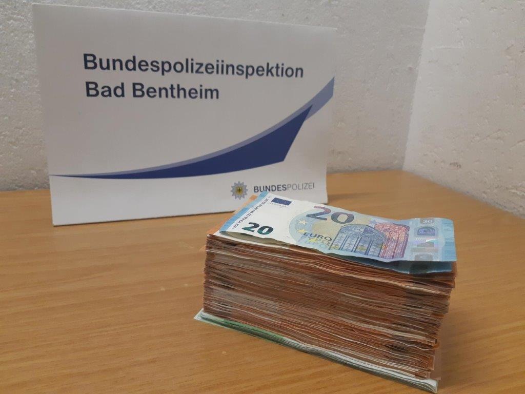 BPOL-BadBentheim: Bargeldschmuggel: Bundespolizei entdeckt rund 15.000 Euro