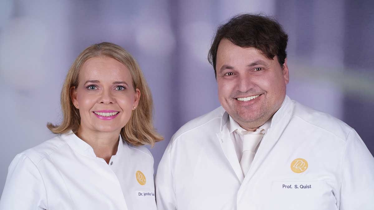 Muskelabbau im Alter gezielt vorbeugen: Dr. Jennifer Quist und Prof. Dr. Dr. Sven Quist von der Dermatologie Quist stellen das Verfahren der Muskelstimulation durch Magnetresonanz vor